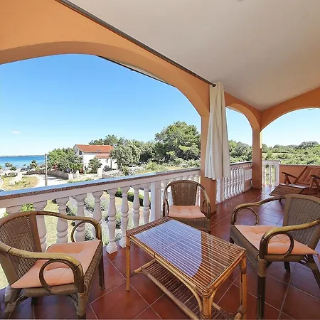 Sapavac Apartament Vir